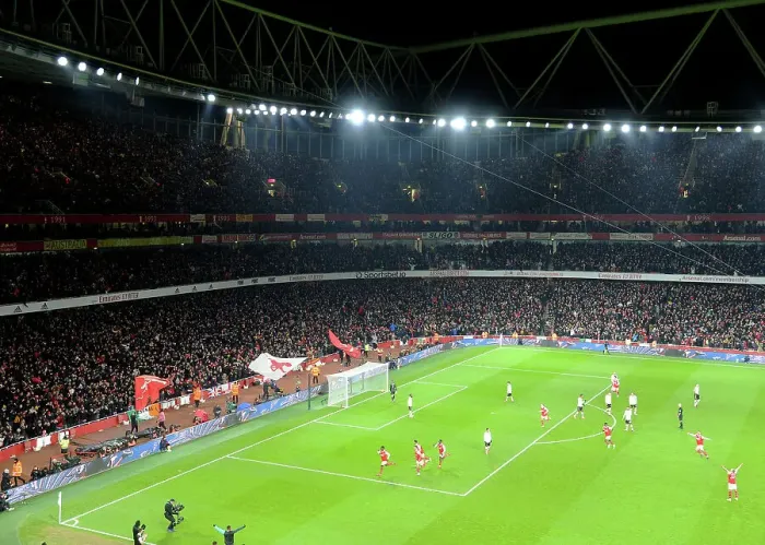 Framed Print : Bukayo Saka's Brace: Arsenal's Thrilling 2-1 Victory Over Manchester United in the 2022-23 Premier League