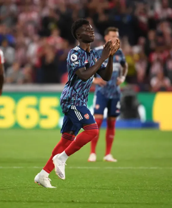 Framed Print : Bukayo Saka's Second-Half Debut: Arsenal's Comeback at Brentford, 2021-22