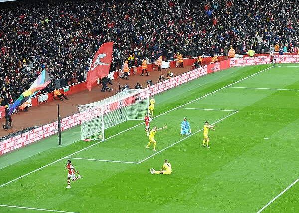 Bukayo Saka's Stunner: Arsenal's Victory Goal vs. Brentford (2021-22 Premier League)