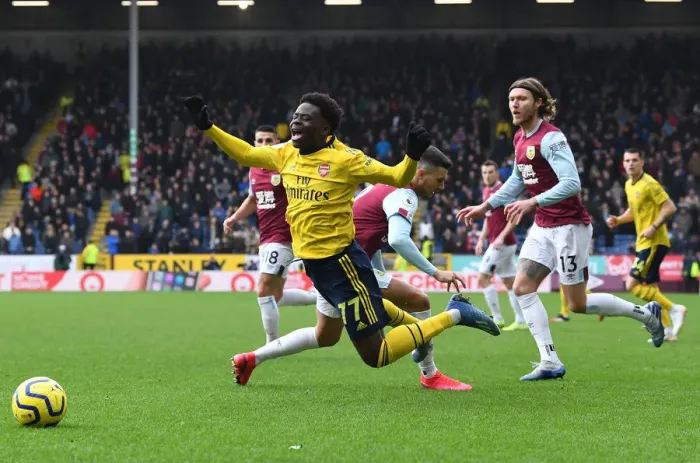 Framed Print : Burnley vs. Arsenal: Bukayo Saka Foul by Matthew Lowton - Premier League 2019-2020