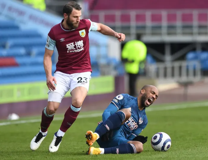 Framed Print : Burnley vs. Arsenal: Lacazette Fouls Marred Premier League Clash Amidst Empty Stands (March 2021)