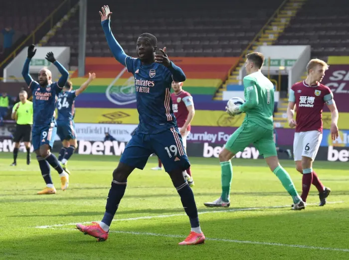 Framed Print : Burnley vs Arsenal: Pepe Shines in Empty Turf Moor, Premier League 2021