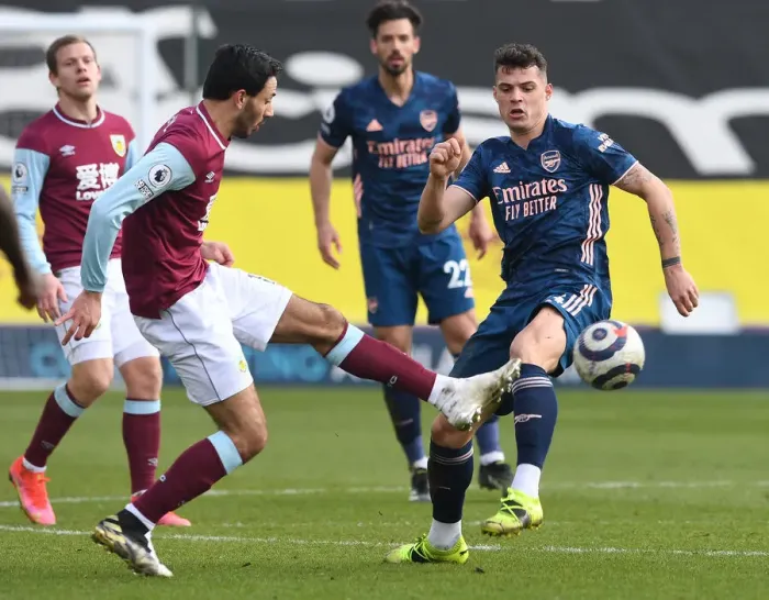 Framed Print : Burnley vs. Arsenal: Xhaka vs. McNeil Clash in Empty Turf Moor, Premier League 2020-21