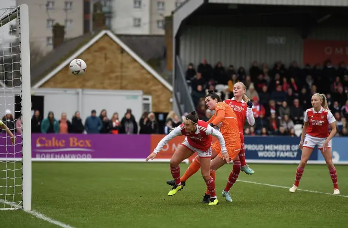 Framed Print : Caitlin Foord Scores Historic First Goal: Arsenal Women's FA Cup Victory over Leeds
