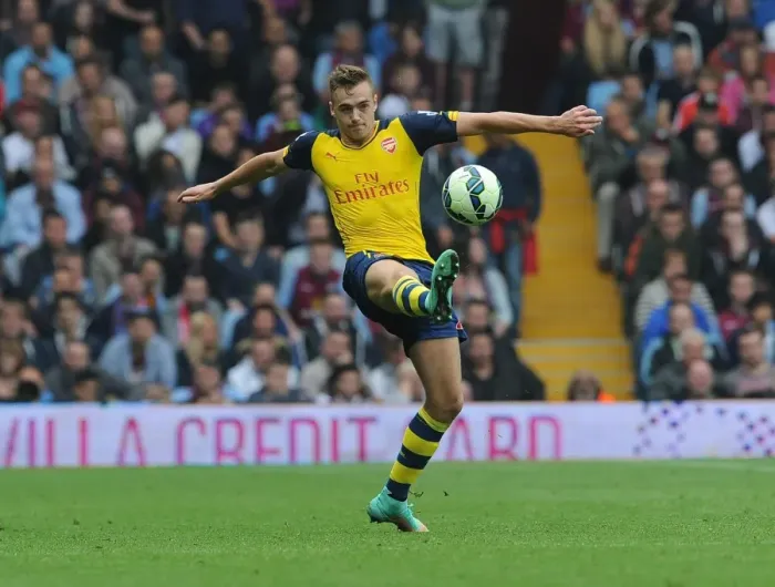 Framed Print : Calum Chambers in Action: Arsenal vs. Aston Villa, Premier League 2014-15