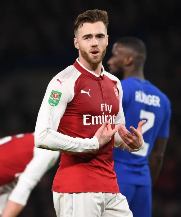 Framed Print : Calum Chambers in Action: Arsenal vs. Chelsea - Carabao Cup Semi-Final First Leg