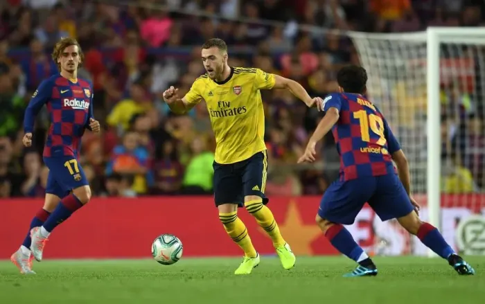 Framed Print : Calum Chambers in Action: Arsenal vs. FC Barcelona (2019 Pre-Season Friendly) Framed Print : Calum Chambers in Action: Arsenal vs. FC Barcelona (2019 Pre-Season Friendly)