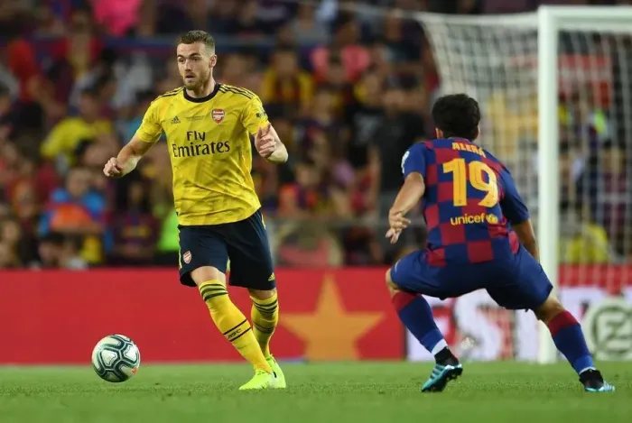 Framed Print : Calum Chambers in Action: Arsenal vs. FC Barcelona, 2019 Pre-Season Clash at Nou Camp Framed Print : Calum Chambers in Action: Arsenal vs. FC Barcelona, 2019 Pre-Season Clash at Nou Camp