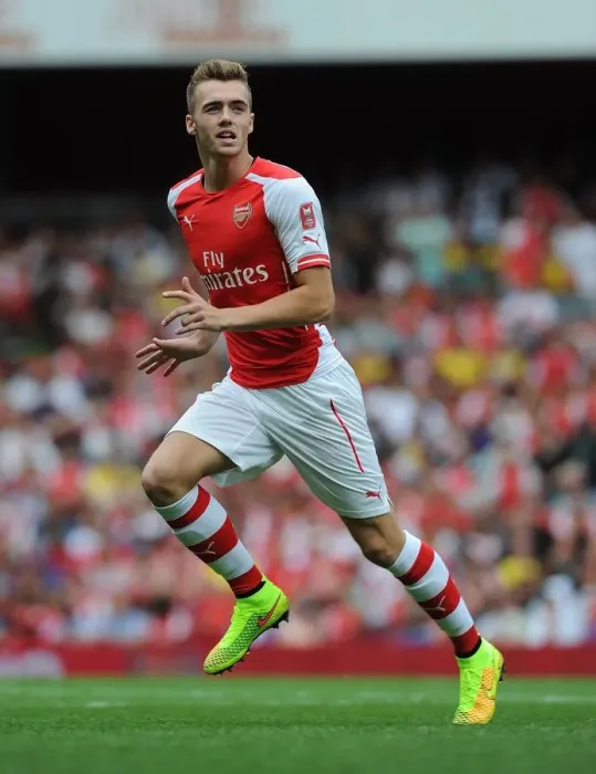 Framed Print : Calum Chambers in Action: Arsenal vs Benfica, Emirates Cup 2014 Framed Print : Calum Chambers in Action: Arsenal vs Benfica, Emirates Cup 2014