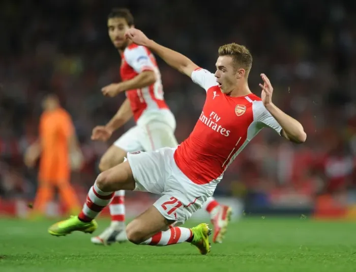 Framed Print : Calum Chambers in Action: Arsenal vs Besiktas, UEFA Champions League Qualifiers 2014 Framed Print : Calum Chambers in Action: Arsenal vs Besiktas, UEFA Champions League Qualifiers 2014