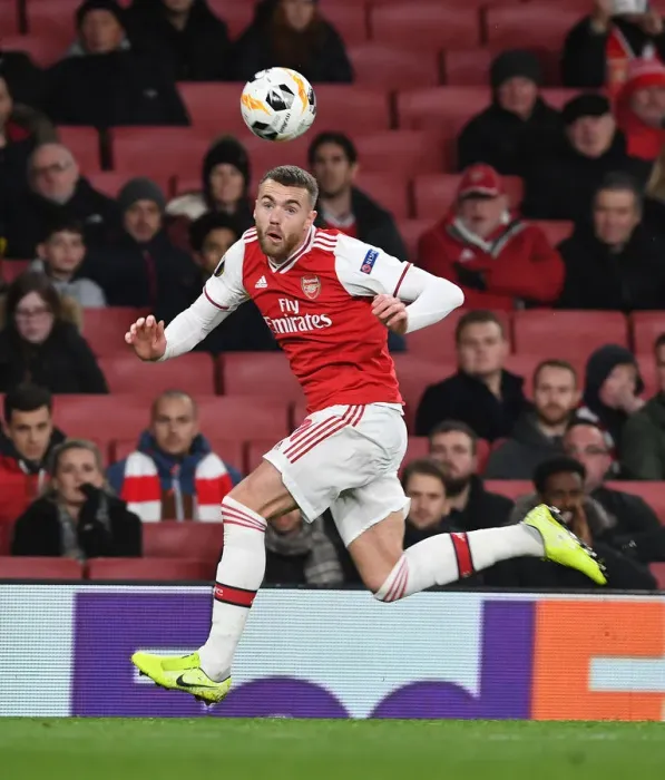 Framed Print : Calum Chambers in Action: Arsenal vs Eintracht Frankfurt, UEFA Europa League 2019-20