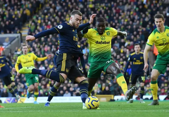Framed Print : Calum Chambers (Arsenal) Ibrahim Amadou (Norwich) Framed Print : Calum Chambers (Arsenal) Ibrahim Amadou (Norwich)