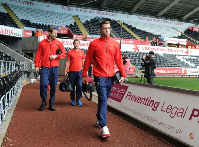 Framed Print : Calum Chambers Heads to Swansea Ahead of Premier League Showdown Framed Print : Calum Chambers Heads to Swansea Ahead of Premier League Showdown