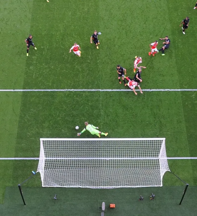 Framed Print : Calum Chambers Scores the Third Goal: Arsenal's Victory Against Liverpool (2016-17)