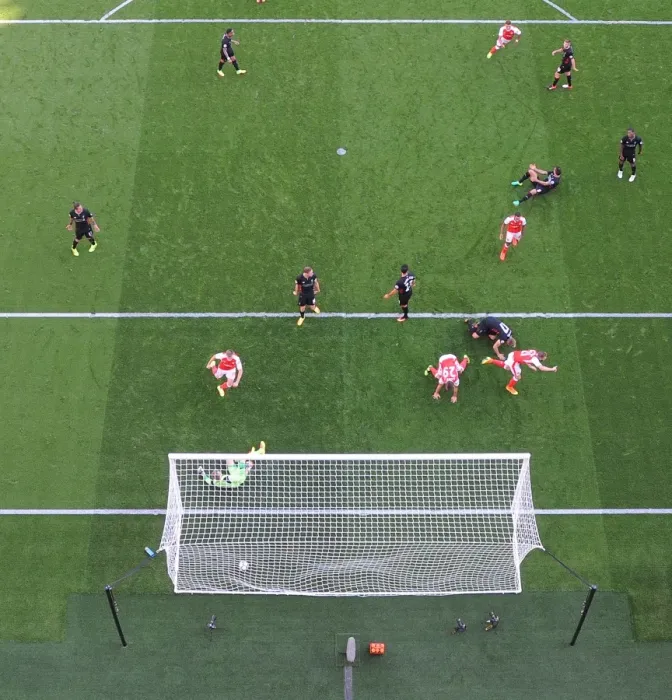 Framed Print : Calum Chambers Scores the Thrilling Third Goal: Arsenal vs Liverpool, Premier League 2016-17