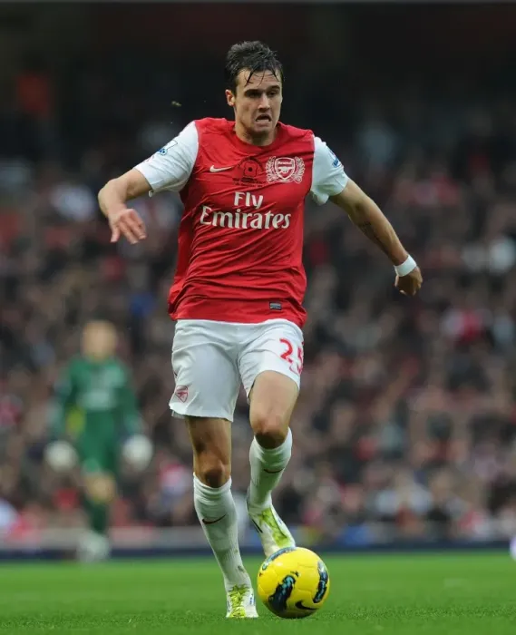 Framed Print : Carl Jenkinson in Action: Arsenal vs. West Bromwich Albion, Premier League 2011-12 Framed Print : Carl Jenkinson in Action: Arsenal vs. West Bromwich Albion, Premier League 2011-12