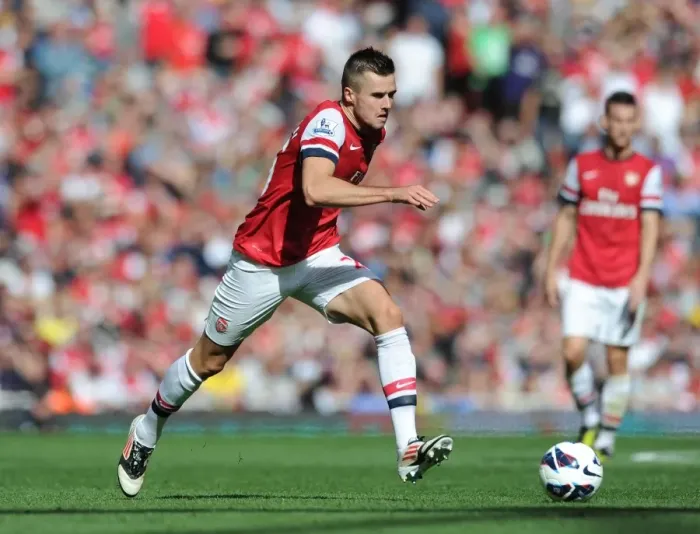 Framed Print : Carl Jenkinson in Action: Arsenal vs Chelsea (2012-13) Framed Print : Carl Jenkinson in Action: Arsenal vs Chelsea (2012-13)