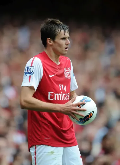 Framed Print : Carl Jenkinson (Arsenal). Arsenal 0: 2 Liverpool. Barclays Premier League