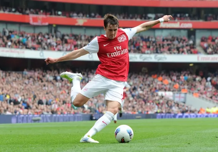 Framed Print : Carl Jenkinson (Arsenal). Arsenal 2: 1 Sunderland. Barclays Premier League