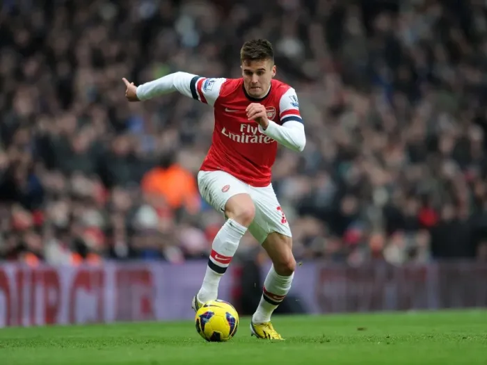Framed Print : Carl Jenkinson: Arsenal vs Aston Villa, Premier League 2012-13 Framed Print : Carl Jenkinson: Arsenal vs Aston Villa, Premier League 2012-13