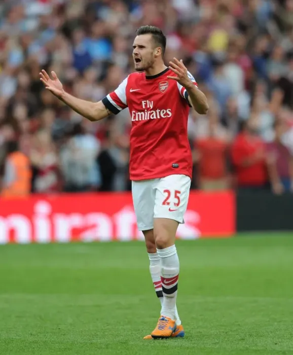 Framed Print : Carl Jenkinson's Jubilation: Arsenal's Triumph over Tottenham in the Premier League (2013) Framed Print : Carl Jenkinson's Jubilation: Arsenal's Triumph over Tottenham in the Premier League (2013)