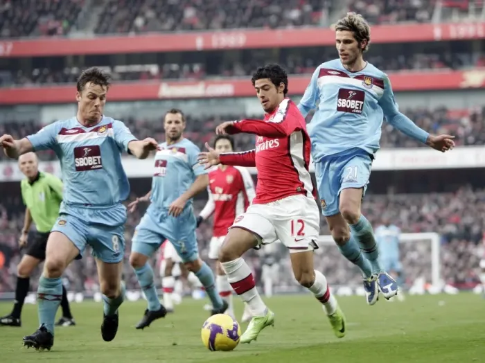 Framed Print : Carlos Vela (Arsenal) Scott Parker and Valon Behrami (West Ham) Framed Print : Carlos Vela (Arsenal) Scott Parker and Valon Behrami (West Ham)