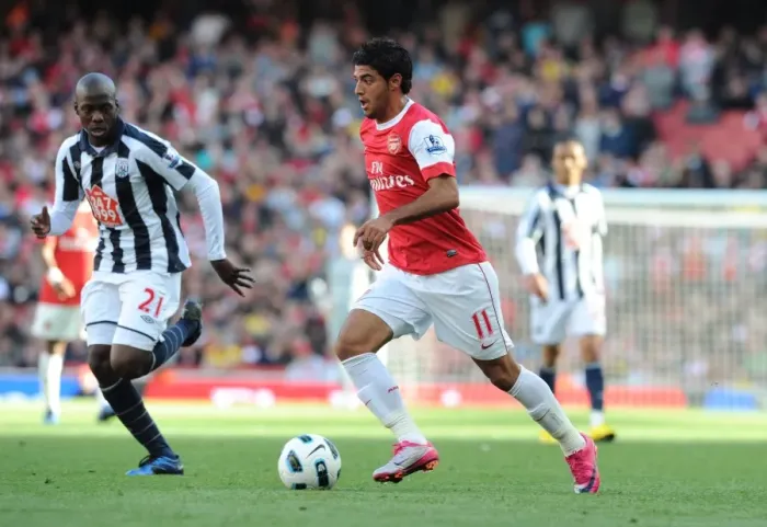 Framed Print : Carlos Vela (Arsenal) Youssouf Mulumbu (WBA). Arsenal 2: 3 West Bromwich Albion Framed Print : Carlos Vela (Arsenal) Youssouf Mulumbu (WBA). Arsenal 2: 3 West Bromwich Albion