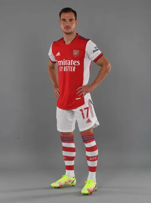 Framed Print : Cedric Soares: Arsenal's Determined Defender Ready for 2021-22 Glory