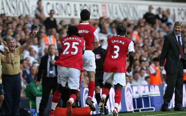 Celebrating Victory: Fabregas, Adebayor, Sagna, Wenger - Arsenal's Triumph Over Tottenham (15 / 9 / 07)