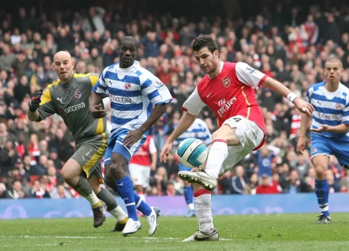 Framed Print : Cesc Fabregas (Arsenal) Emerse Fae (Reading) Framed Print : Cesc Fabregas (Arsenal) Emerse Fae (Reading)