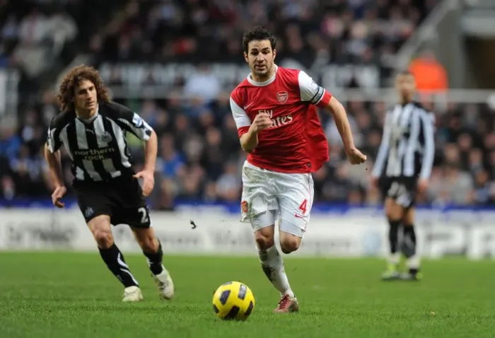 Framed Print : Cesc Fabregas (Arsenal) Fabricio Coloccini (Newcastle). Newcastle United 4: 4 Arsenal Framed Print : Cesc Fabregas (Arsenal) Fabricio Coloccini (Newcastle). Newcastle United 4: 4 Arsenal