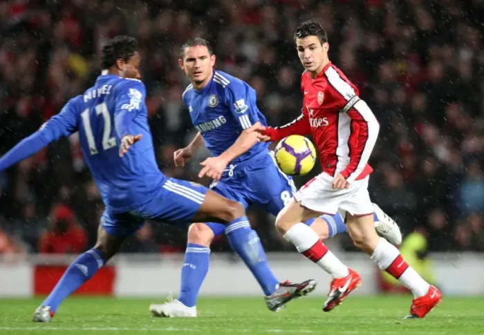 Framed Print : Cesc Fabregas (Arsenal) Frank Lampard and Jon Obi Mikel (Chelsea). Arsenal 0: 3 Chelsea Framed Print : Cesc Fabregas (Arsenal) Frank Lampard and Jon Obi Mikel (Chelsea). Arsenal 0: 3 Chelsea