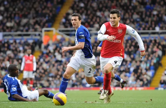 Framed Print : Cesc Fabregas (Arsenal) Stephen Kelly and Fabrice Muamba (Birmingham City) Framed Print : Cesc Fabregas (Arsenal) Stephen Kelly and Fabrice Muamba (Birmingham City)