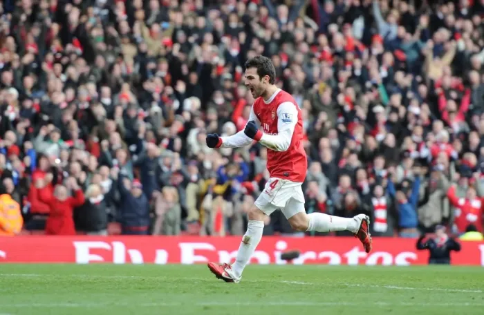 Framed Print : Cesc Fabregas celebrates scoring the 2nd Arsenal goal. Arsenal 2: 1 Huddersfield Town