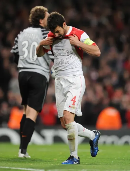Framed Print : Cesc Fabregas celebrates scoring the 3rd Arsenal goal. Arsenal 5: 1 Shakhtar Donetsk