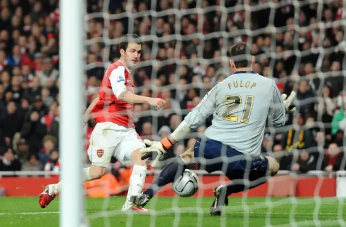 Framed Print : Cesc Fabregas scores Arsenals 3rd goal past Marton Fulop (Ipswich)