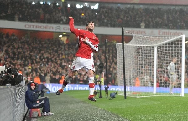 Cesc Fabregas's Brilliant Goal: Arsenal Takes 2-0 Lead Over West Ham United, Barclays Premier League, 20 / 3 / 2010