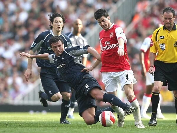 Cesc Fabregas's Brilliant Performance: Arsenal's Narrow 2-1 Victory Over Bolton Wanderers, FA Premiership, 2007
