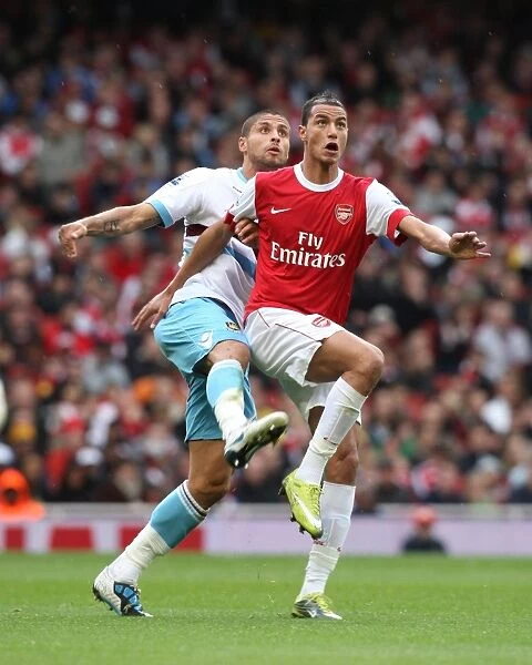 Chamakh's Decisive Strike: Arsenal Secure 1-0 Victory Over West Ham