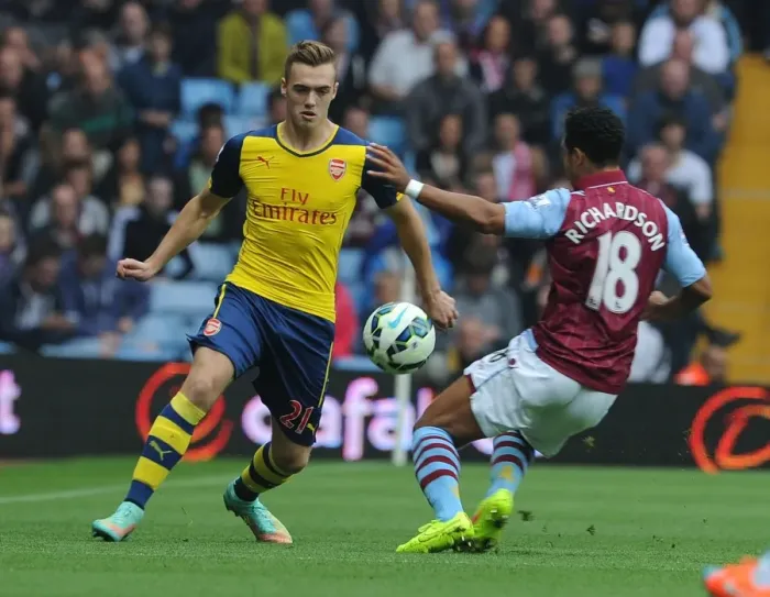 Framed Print : Chambers Under Pressure: Aston Villa vs. Arsenal, Premier League (2014) Framed Print : Chambers Under Pressure: Aston Villa vs. Arsenal, Premier League (2014)