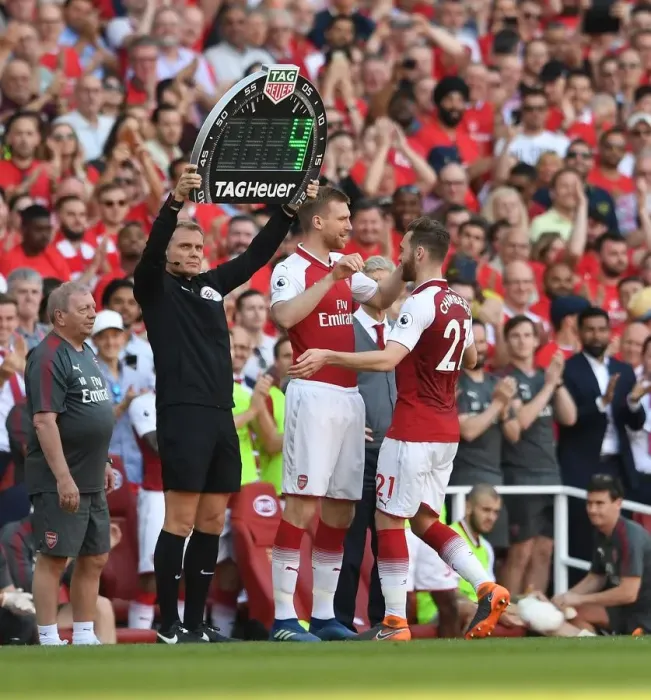 Framed Print : Chambers Replaces Mertesacker: Arsenal Cruises Past Burnley 5-0 Framed Print : Chambers Replaces Mertesacker: Arsenal Cruises Past Burnley 5-0