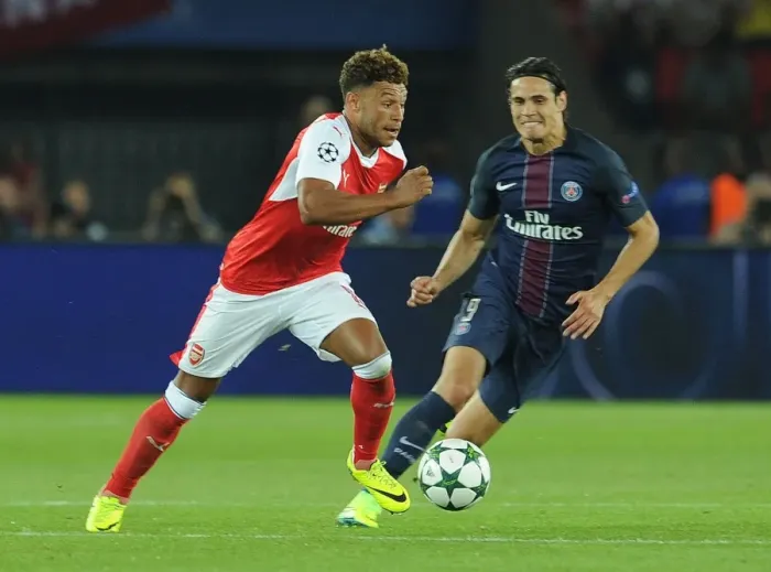 Framed Print : Champions League Clash: Oxlade-Chamberlain vs Cavani - Arsenal vs Paris Saint-Germain (2016-17)