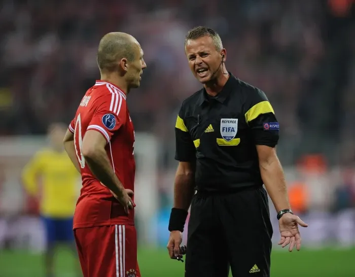 Framed Print : Champions League Showdown: Moen Referees Tense Encounter Between Bayern Munich and Arsenal Framed Print : Champions League Showdown: Moen Referees Tense Encounter Between Bayern Munich and Arsenal