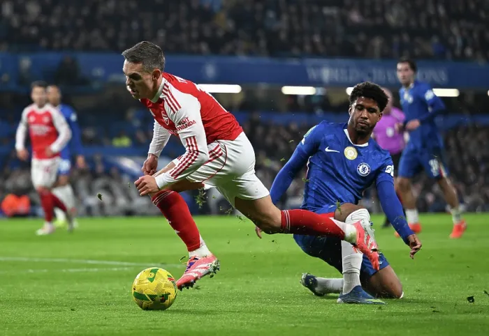 Framed Print : Chelsea v Arsenal - Carabao Cup Semi Final First Leg