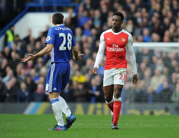 Chelsea vs Arsenal: Intense Moment Between Danny Welbeck and Cesar Azpilicueta in the 2016-17 Premier League Clash