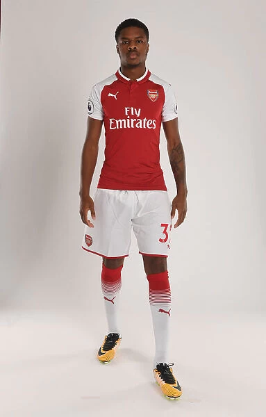 Chuba Akpom with Arsenal First Team at 2017-18 Emirates Stadium Photocall