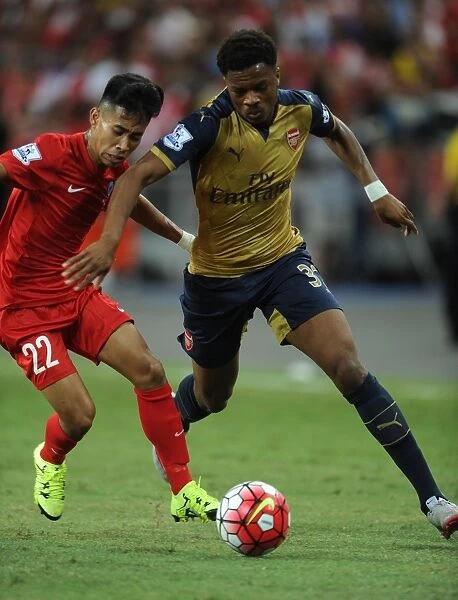 Chuba Akpom vs Nazrul Nazari: Arsenal Football Club vs Singapore XI - Barclays Asia Trophy (2015)