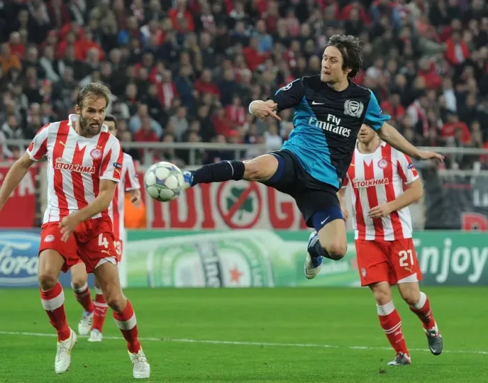 Framed Print : Clash of Champions: Rosicky vs. Mellberg - Olympiacos vs. Arsenal (2011-12) Framed Print : Clash of Champions: Rosicky vs. Mellberg - Olympiacos vs. Arsenal (2011-12)