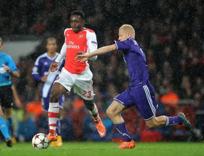 Framed Print : Clash of Champions: Welbeck vs. Deschacht - Arsenal FC vs. RSC Anderlecht