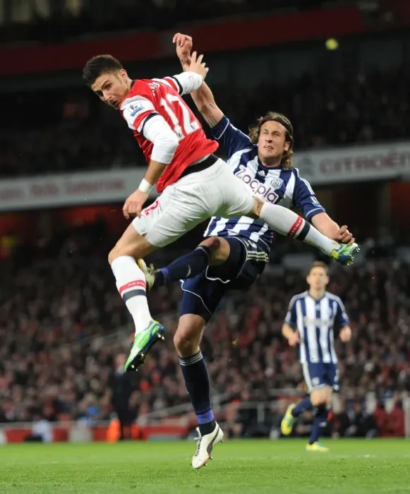 Framed Print : Clash at Emirates: Giroud vs. Olsson - Arsenal vs. West Bromwich Albion, Premier League 2012-13 Framed Print : Clash at Emirates: Giroud vs. Olsson - Arsenal vs. West Bromwich Albion, Premier League 2012-13